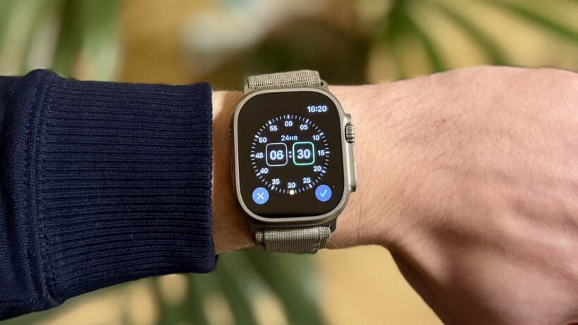 setting an alarm on apple watch ultra