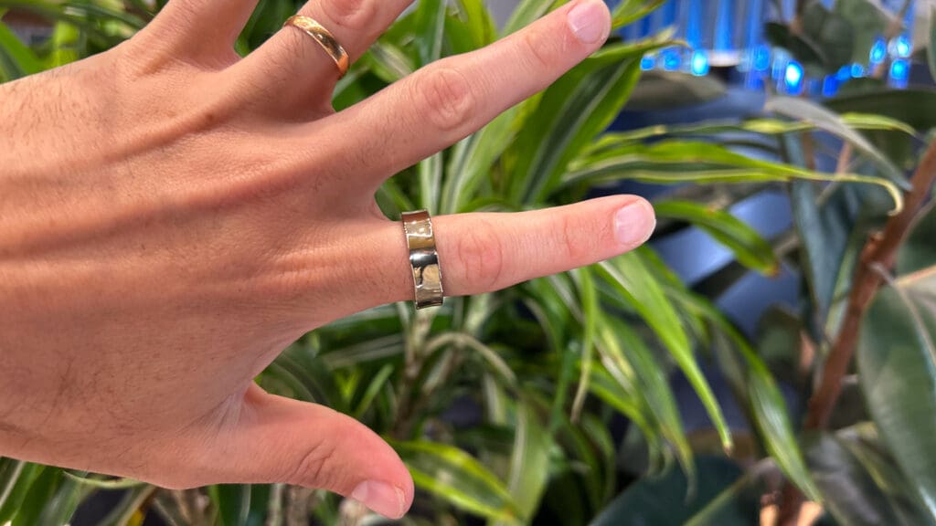 Samsung Galaxy RIng in gold