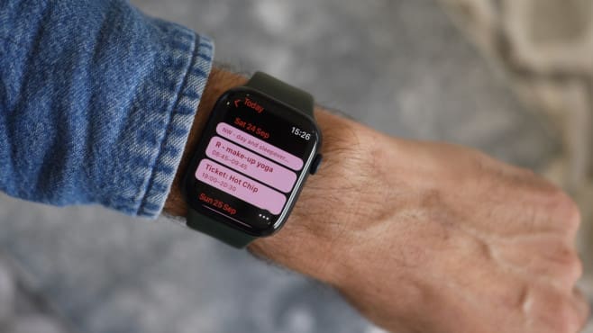 Google Pixel Watch v Apple Watch Series 8 – all the key differences