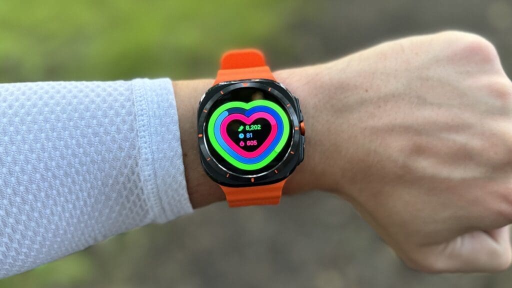 Samsung Galaxy Watch Ultra display