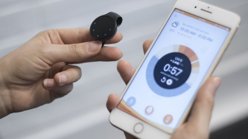 The clip-on QSun makes sure you're getting enough sun – but not too much