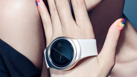 Samsung Gear S2 update brings apps, watch faces and emojis