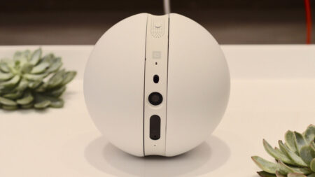 LG Rolling Bot first look: This little robot is more than just a toy LG Rolling Bot first look: This little robot is more than just a toy