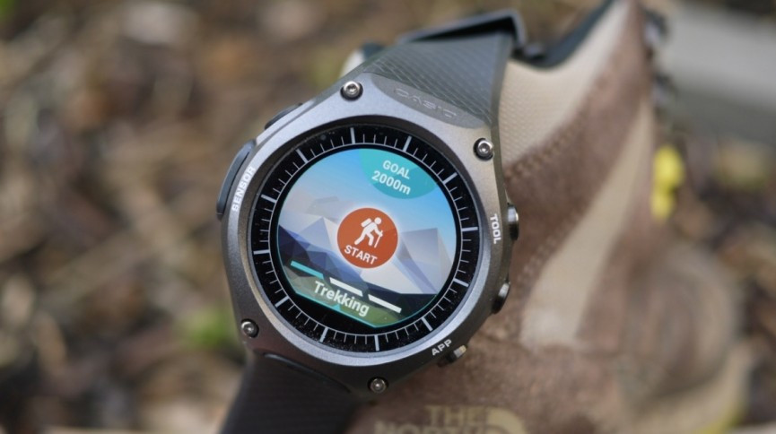 Smartwatch companion app installs explored: Who tops the downloads list?