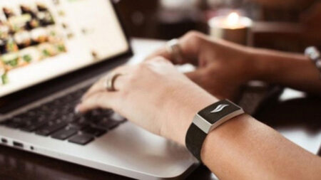 WellBe stress tracking bracelet hits Kickstarter