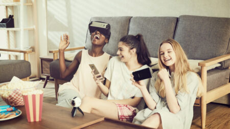 You can pre-order the new Samsung Gear VR now in the US