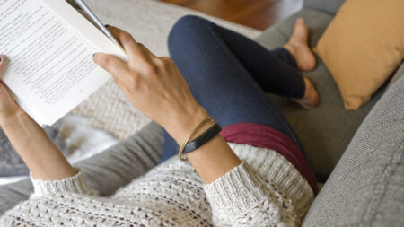 ​Shock, vibrate or slowly wake: Can a wearable make you a morning person?