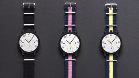 Moskito is a stylish speedometer and smartwatch in one