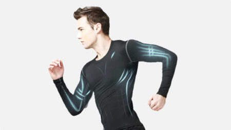 Coollang's smart fitness clothing counts crunches and squats
