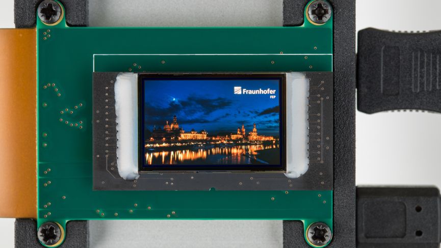 Meet the people using VR, AR and smart contact lenses to help the blind see