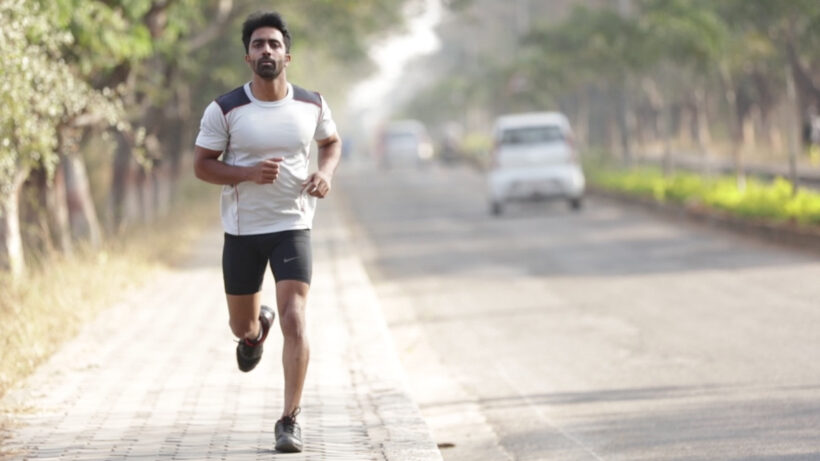 This smart fitness t-shirt will help runners find their way home