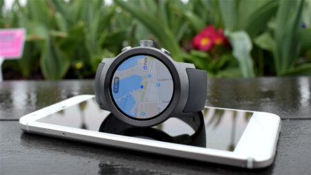 Android Wear 2.0 has taken an important lesson from the Apple Watch Android Wear 2.0