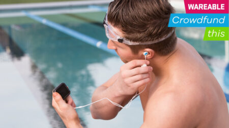 Delphin's dinky wearable Android tablet brings Spotify to swimmers