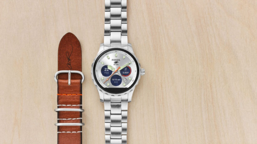 Fossil Q x Cory Richards is a dress smartwatch designed by an adventurer