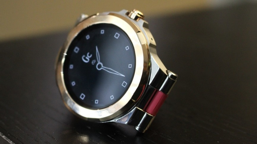 Smartwatches for women are (finally) on the agenda