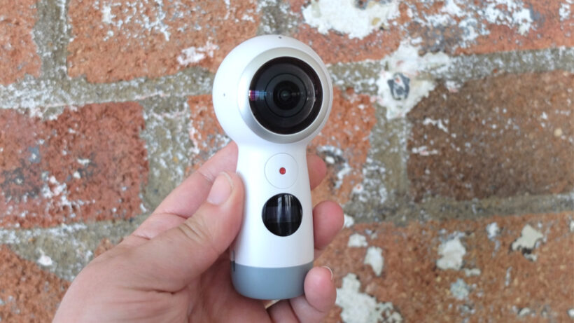 Samsung’s Gear 360 (2017) can livestream 4K 360-degree video