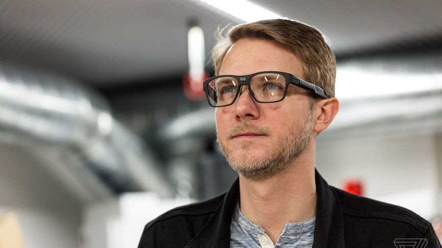 More details emerge on Intel's retina-projecting AR smartglasses