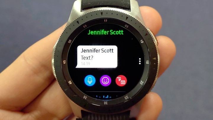 WhatsApp on Samsung smartwatches: How to send and reply