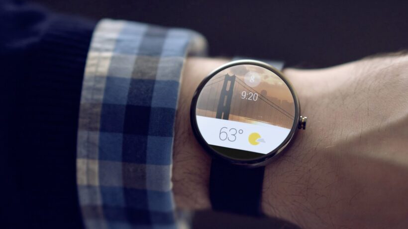 Android Wear should double down on contextual alerts, not voice