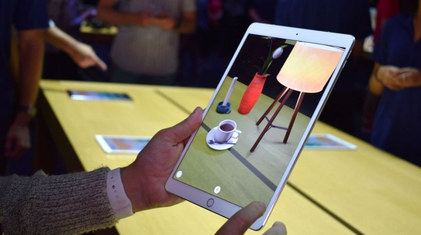 What Apple's U1 chip tells us about its future AR and smartwatch plans