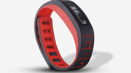 GOQii Life fitness tracker offers real-time coaching and charity incentives GOQii Life fitness tracker offers real-time coaching and charity incentives