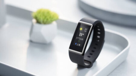 Huami's Amazfit Cor is breaking out of China, with Fitbit in its sights