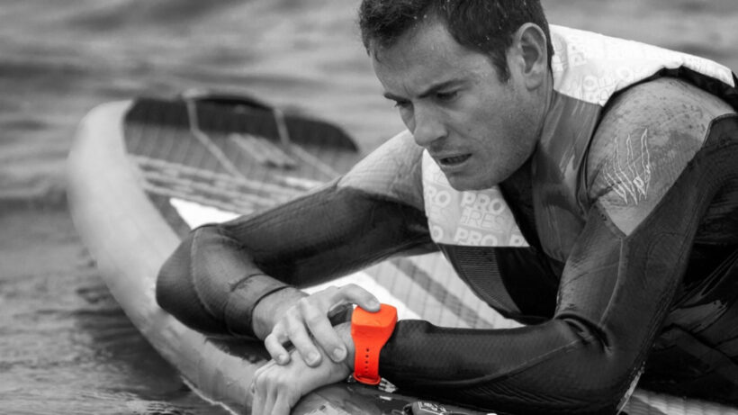 Dial is a smart bracelet that raises the alarm when you’re lost out at sea