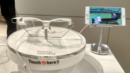 Sony SmartEyeglass Attach first look: This specs accessory has potential