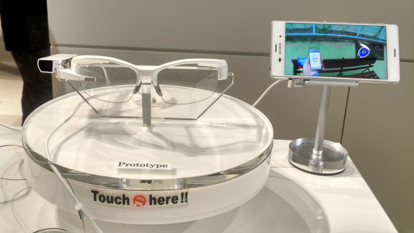 Sony SmartEyeglass Attach first look: This specs accessory has potential