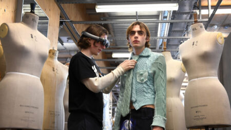Magic Leap brings mixed reality to the catwalk for London Fashion Week Magic Leap brings mixed reality to the catwalk for London Fashion Week