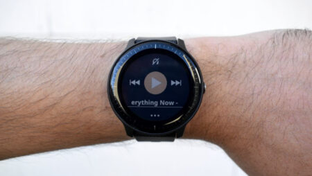 Garmin Vivoactive 3 Music finally gets some Spotify app love