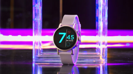 Misfit Vapor X is another Wear watch with sports tracking at the heart