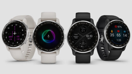 Garmin D2 Air X10 lets pilots take calls from the wrist