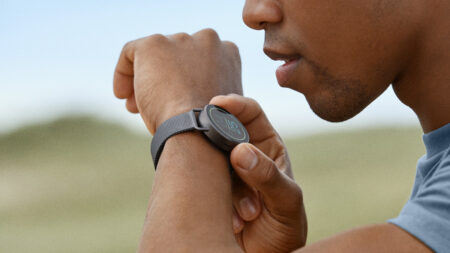 Fossil and Skagen smartwatches now let you talk to Amazon Alexa