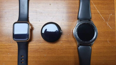 Google Pixel Watch left in restaurant gets snapped next to the Apple Watch Google Pixel Watch left in restaurant gets snapped next to the Apple Watch