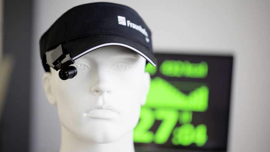 Meet the people using VR, AR and smart contact lenses to help the blind see