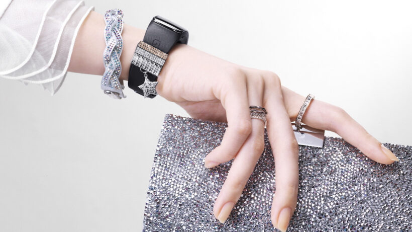 Samsung lines up fashion brands to take on Apple Watch