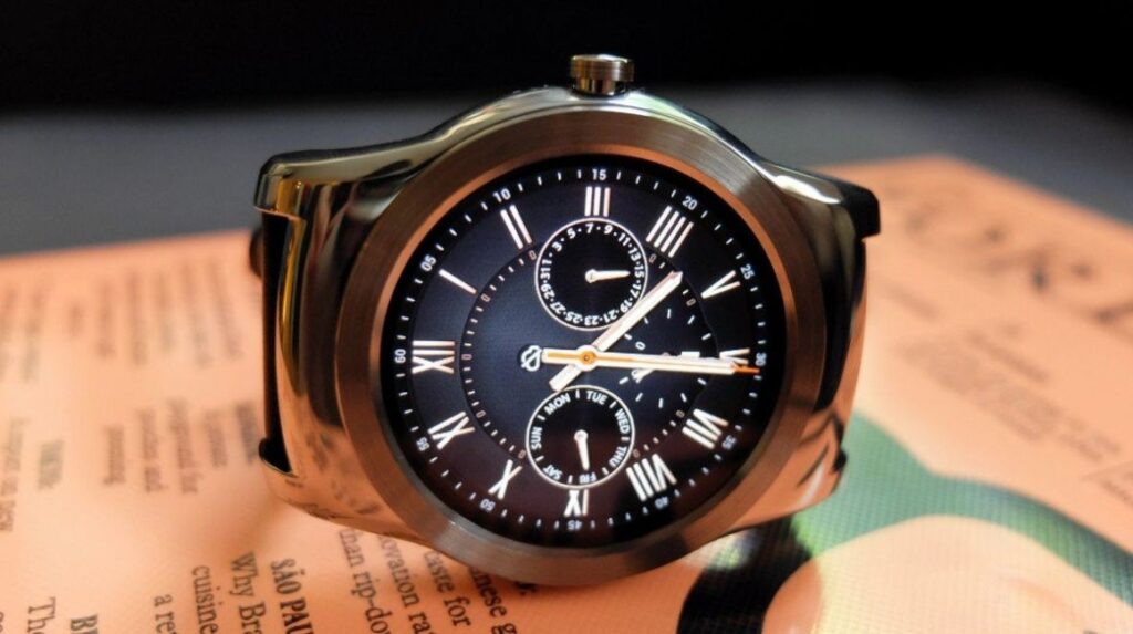 Round v square faced smartwatches: We ask the experts which is best