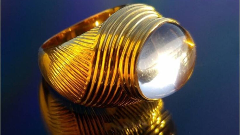 Emanuel Ungaro smart ring, powered by Omate, takes care of VIP alerts