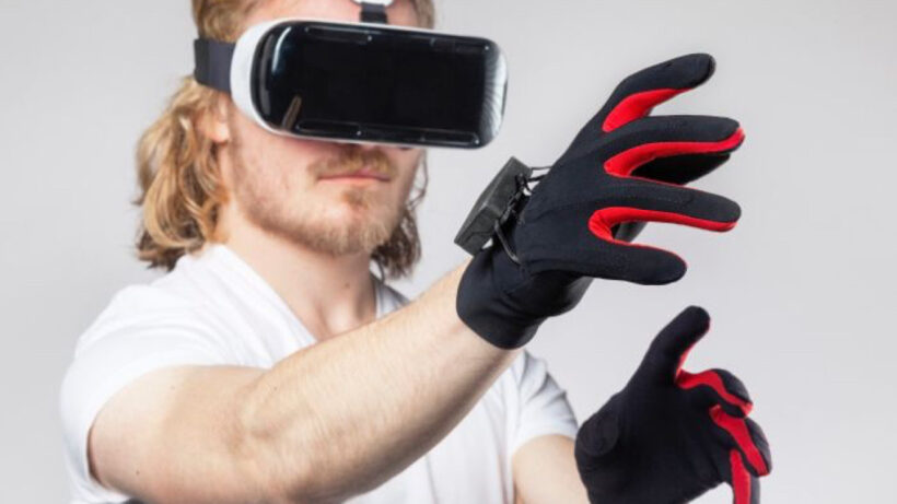 Manus hand tracking gloves to work with Oculus, Gear VR, Vive and OSVR