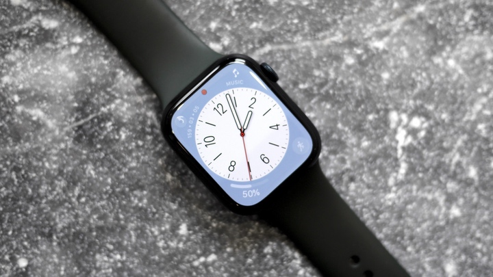 7234 wearable tech news apple watch ultra vs apple watch series 8 analyzing all the key differences image5 waqtuyex9n.jpg