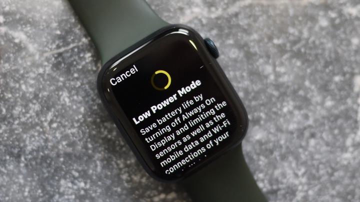 7234 wearable tech news apple watch ultra vs apple watch series 8 analyzing all the key differences image6 hwelovug2p.jpg