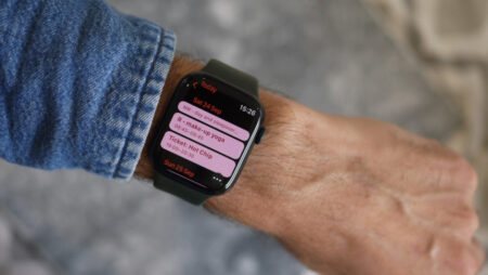 Apple reveals first-time buyers are driving Watch sales – but growth slows Apple reveals first-time buyers are driving Watch sales – but growth slows