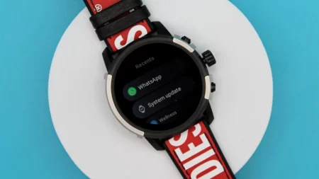 WhatsApp finally rolls out for Wear OS smartwatches WhatsApp finally rolls out for Wear OS smartwatches