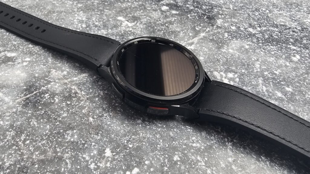 How to turn on/off Samsung Galaxy Watch photo 2