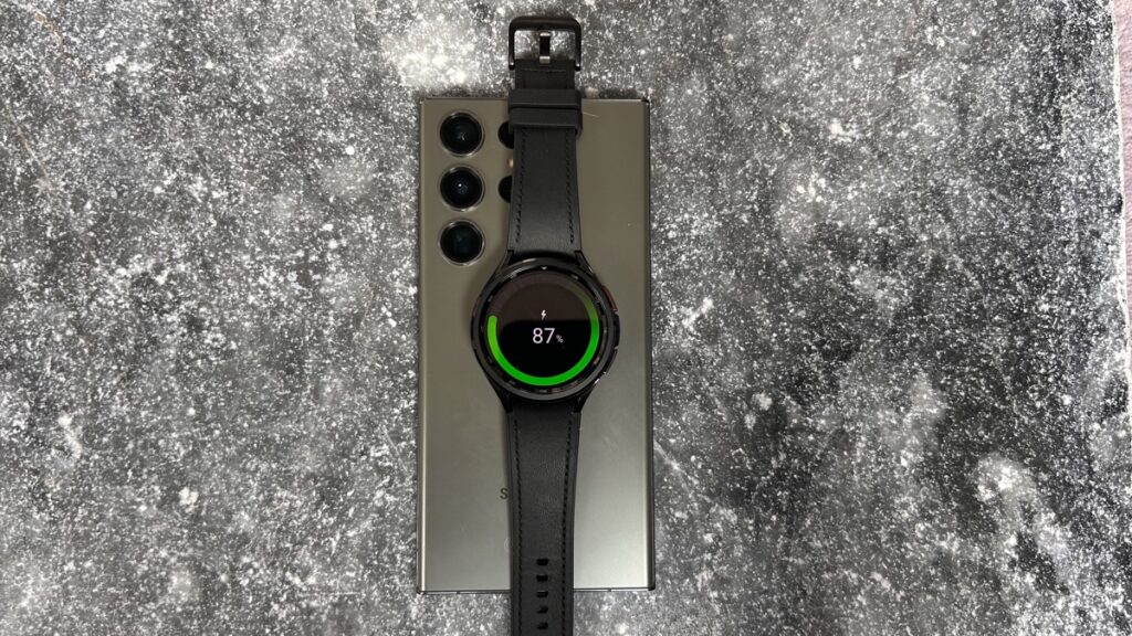 How to charge Samsung Galaxy Watch anywhere with Wireless PowerShare photo 4