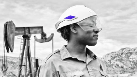 Daqri Smart Helmet gives you X-ray-like vision to see inside objects