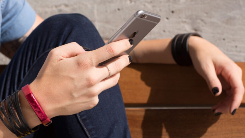 Jawbone wants to go big on sleep monitoring and counting calories