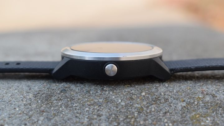 Apple Watch Series 3 v Garmin Vivoactive 3: The sporty smartwatches do battle