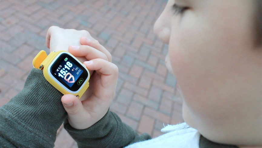 ​GPS kids trackers: How to choose a gadget to keep your children safe